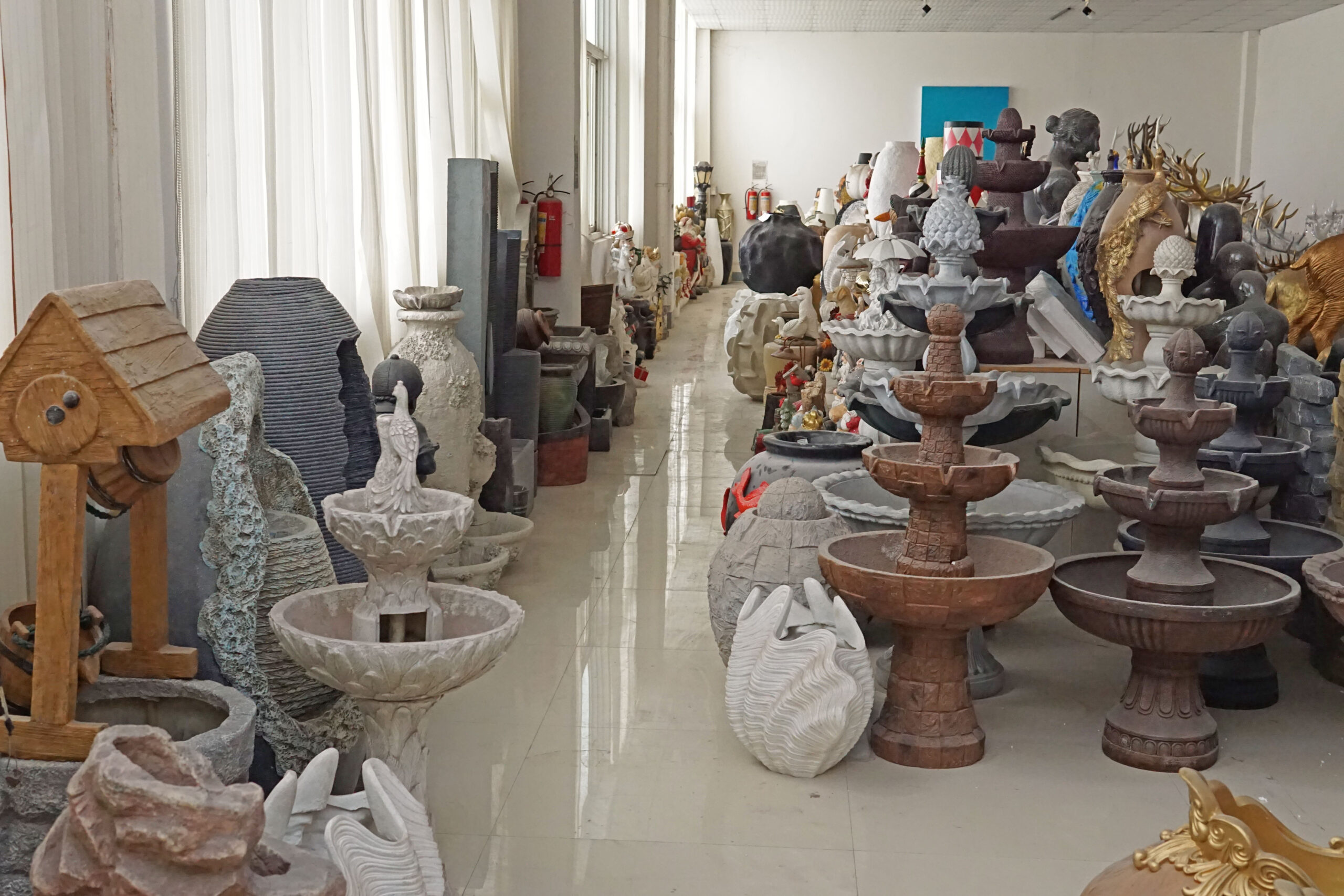 China Polyresin Decor Showroom Display